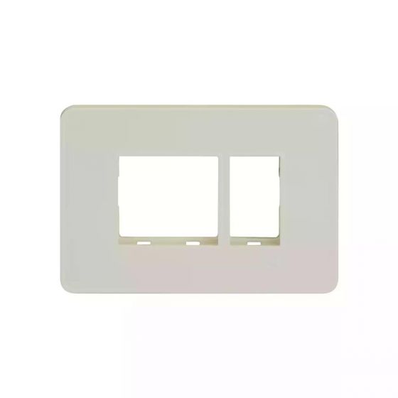 CB93103FW00 enGem 3 module grid frame + 3 Module Cover White