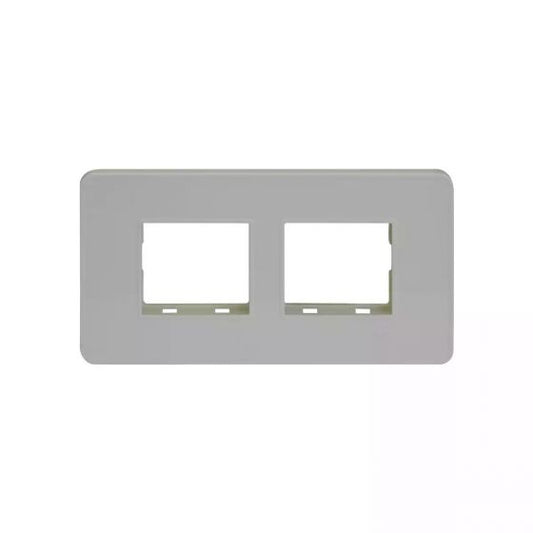 CB93104FW00 enGem 4 module grid frame + 4 Module Cover White